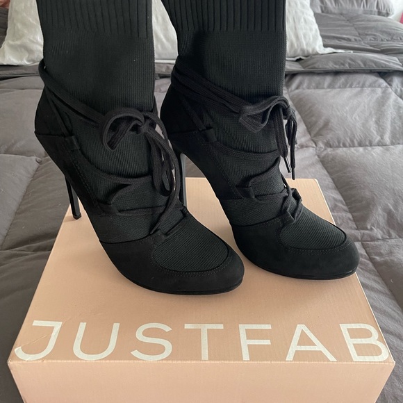NIB: JustFab booties. - Picture 3 of 9